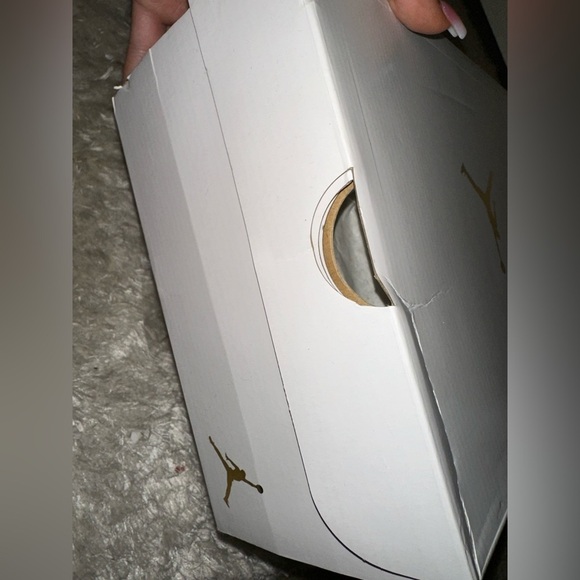 NWB women's air jordan future bordeaux phantom sz 8 athletic basketball shoes - Picture 3 of 10